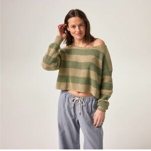 Easel Off-the-Shoulder Green and Tan Sweater